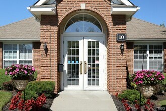 10 Arielle Ct in Williamsville, NY - Building Photo - Building Photo