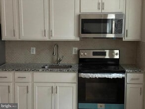 4728 Chestnut St in Philadelphia, PA - Building Photo - Building Photo