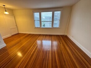 95 Allston St, Unit 2 in Cambridge, MA - Foto de edificio - Building Photo