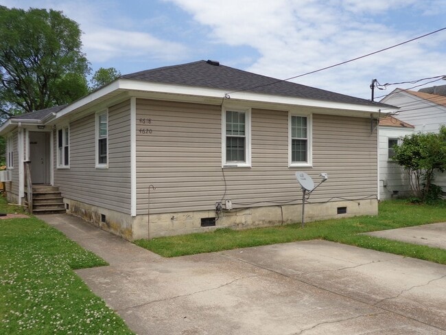 property at 4618-4620 Coronet Ave