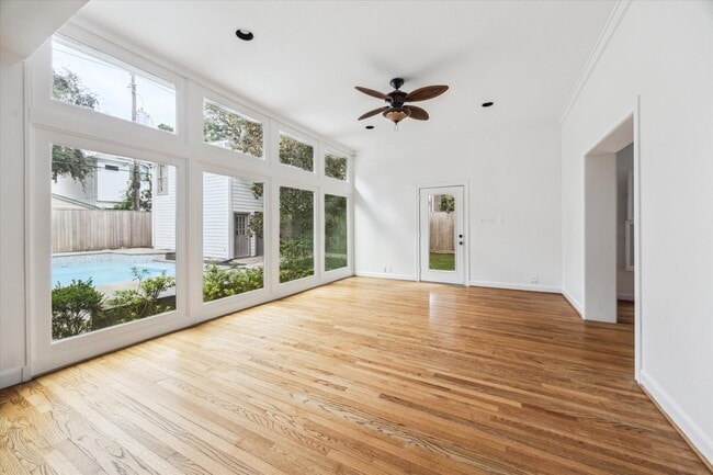 property at 3014 University Blvd