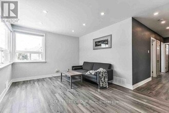 29 Bentworth Ave in Toronto, ON - Building Photo - Building Photo