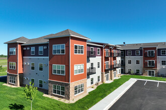 The Club at Heritage Phase III in Sartell, MN - Building Photo - Building Photo