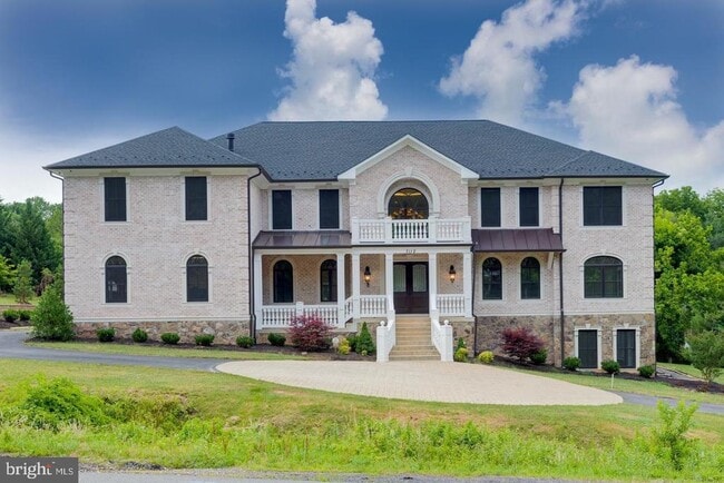 property at 7112 Georgetown Pike