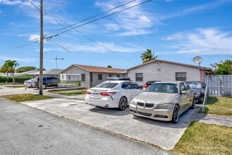 11465 SW 215th St in Miami, FL - Building Photo - Building Photo