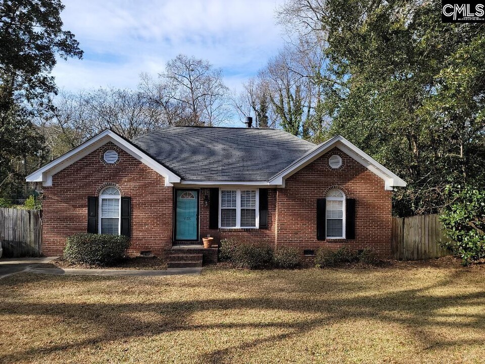 1135 Cedar Terrace in Columbia, SC - Building Photo