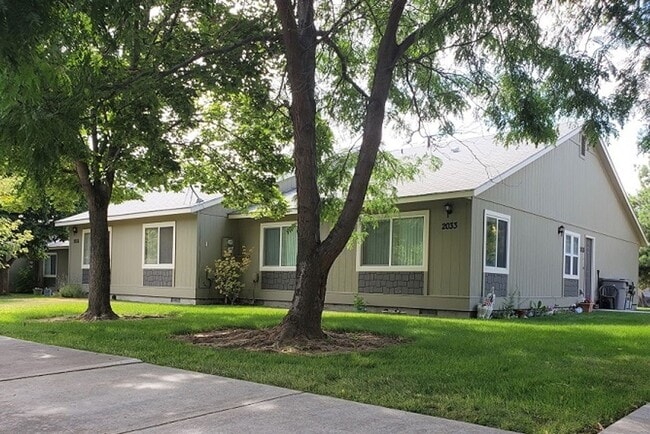 property at 2039 5th St N