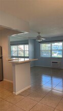 28 Sussex B in West Palm Beach, FL - Building Photo - Building Photo