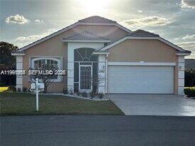 822 NW Sorrento Ln in Port St. Lucie, FL - Building Photo