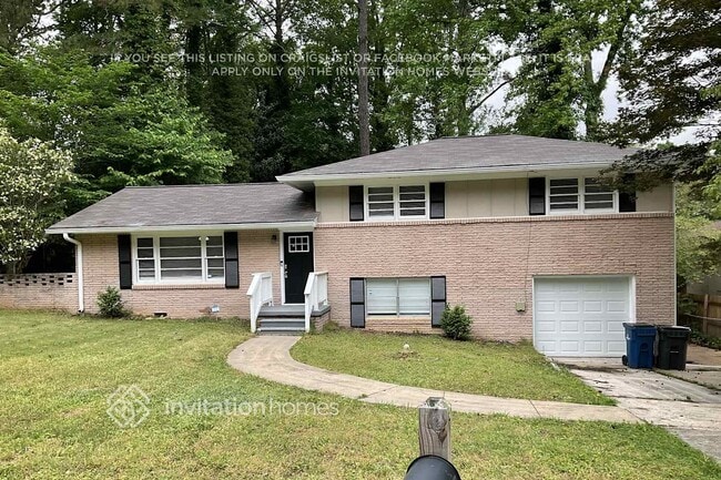 property at 3209 Briarwood Blvd