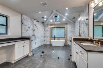 10544 Cox Ln in Dallas, TX - Building Photo - Building Photo