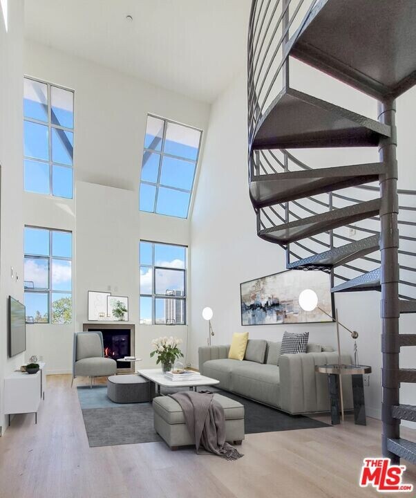 1912 Broadway in Santa Monica, CA - Building Photo
