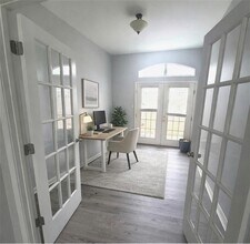 3845 Harvey Penick Dr in Round Rock, TX - Building Photo - Building Photo