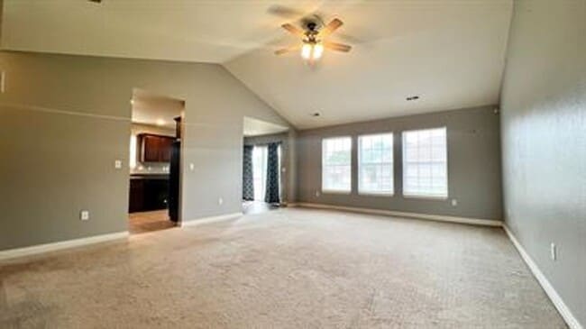 138 Kale Ct in St. Robert, MO - Building Photo - Building Photo