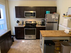 216C South St, Unit 3 in Boston, MA - Building Photo - Building Photo