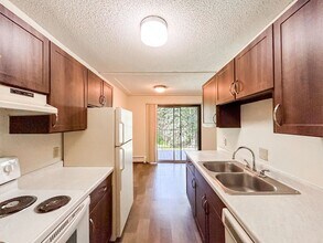Nicollet Woods Apartments in Bloomington, MN - Foto de edificio - Interior Photo