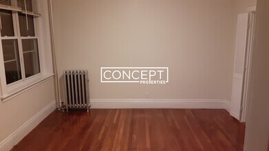 22 Euston St, Unit 5 in Brookline, MA - Building Photo - Building Photo