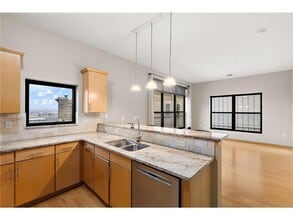 270 4th St E in St. Paul, MN - Building Photo - Building Photo