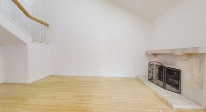 3 Heathergreen in Irvine, CA - Building Photo - Building Photo