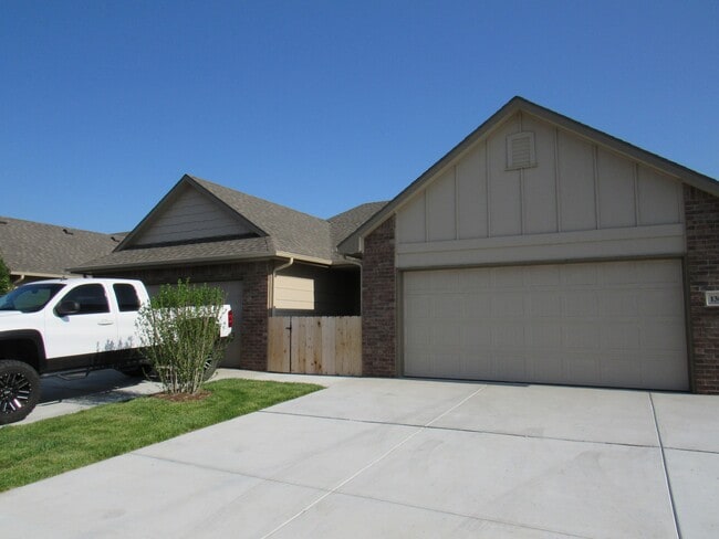 property at 1509 N Nickelton St