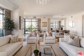 10800 Wilshire Blvd in Los Angeles, CA - Building Photo - Building Photo