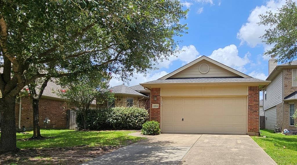 16914 Tranquility Park Dr in Cypress, TX - Building Photo