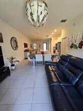 7905 NW 104th Ave in Doral, FL - Building Photo - Building Photo
