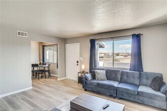 644 Swan Dr in Bullhead City, AZ - Building Photo - Building Photo