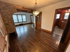 736 S 2nd Ave in West Bend, WI - Building Photo - Building Photo