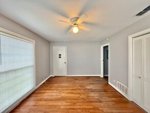 427 E 5th St in Tyler, TX - Building Photo - Building Photo