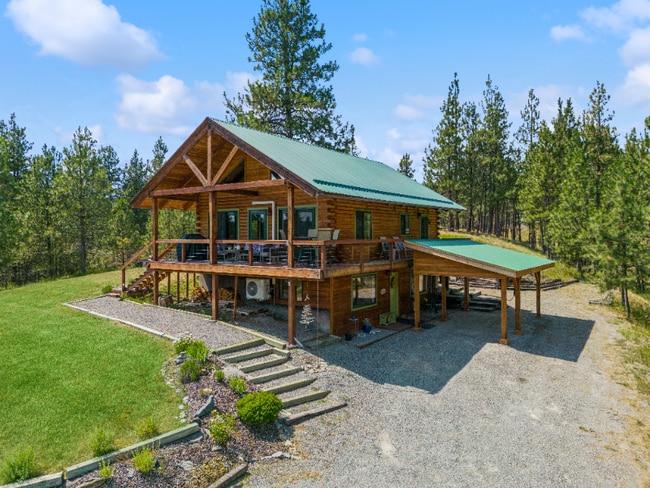 property at 168 Carpenter Ln