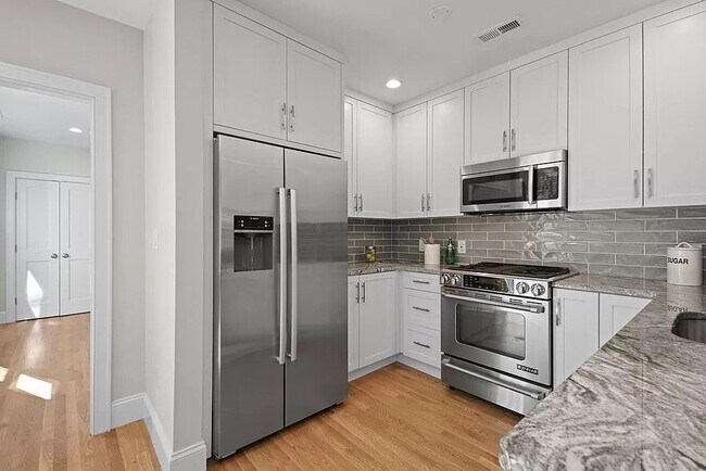 33 Gates St in Boston, MA - Building Photo - Building Photo