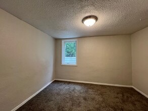 720 Haines Ave, Unit B in Rapid City, SD - Building Photo - Building Photo