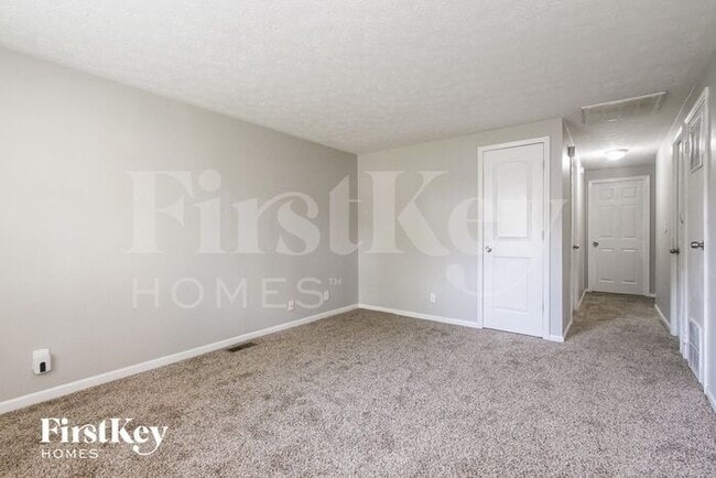 6002 Gateway Dr in Indianapolis, IN - Building Photo - Building Photo