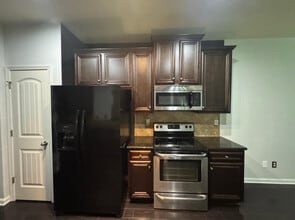 1592 Pressley Ln in Mcdonough, GA - Building Photo - Building Photo
