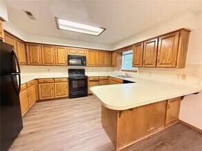 2972 N John Wayne Dr in Fayetteville, AR - Building Photo - Building Photo