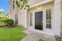 5211 Glenmere Ln in Spring, TX - Foto de edificio - Building Photo