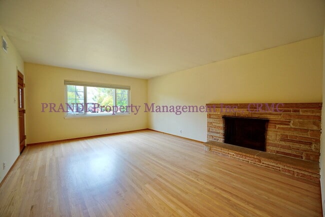 237 Oleander Dr in San Rafael, CA - Building Photo - Building Photo