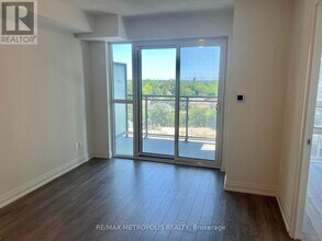 20 Meadowglen Pl in Toronto, ON - Building Photo - Building Photo