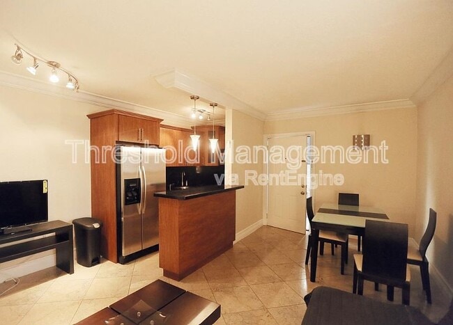 150 SW 10th St in Miami, FL - Building Photo - Building Photo