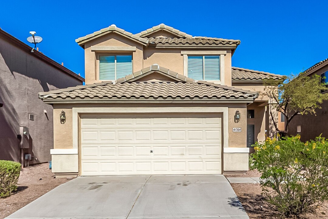 41704 W Sunland Dr in Maricopa, AZ - Building Photo