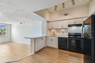 2331 W Horatio St in Tampa, FL - Building Photo - Building Photo