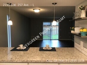 2195 SW 257th Dr-Unit -L in Troutdale, OR - Building Photo - Building Photo