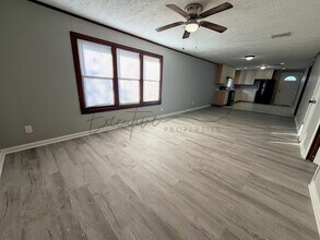 504 Fontenot Rd in Lake Charles, LA - Building Photo - Building Photo