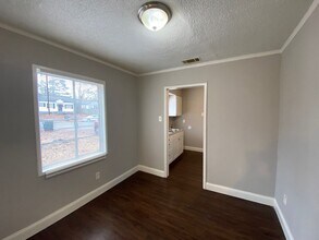 1311 Robin Hood Ln in Memphis, TN - Building Photo - Building Photo