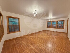 1549 W Markham Rd in Fayetteville, AR - Building Photo - Building Photo