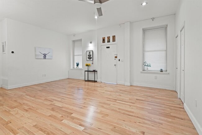 187 Wayne St in Jersey City, NJ - Building Photo - Building Photo