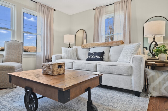 1700 Kirby Dr in Bowling Green, KY - Foto de edificio - Building Photo