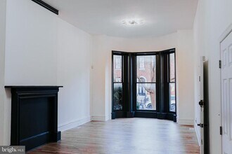 2511 Madison Ave in Baltimore, MD - Foto de edificio - Building Photo