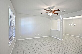 2510 Diamondback Trail in New Braunfels, TX - Building Photo - Building Photo